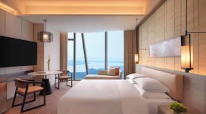 1 bedroom, minibar, in-room safe, desk