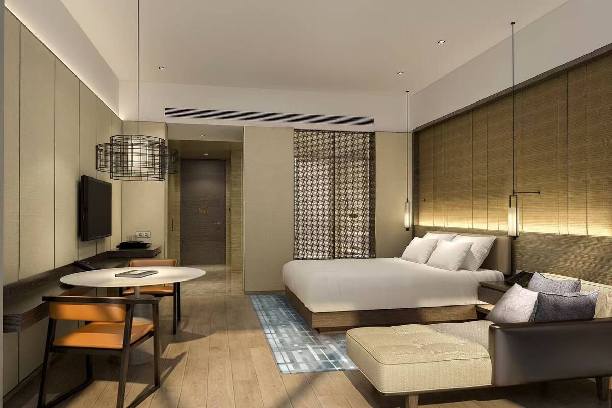 1 bedroom, down comforters, minibar, in-room safe