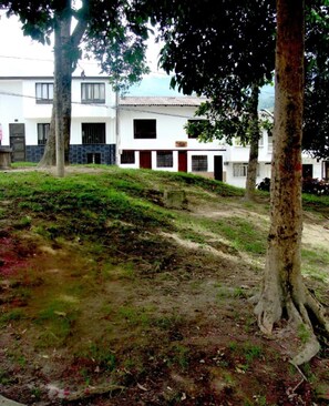 Property grounds - Kfe L Hostel (Calarcá)