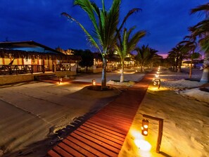 Bungalow con vista al mar (6 personas) | 2 Schlafzimmer, hochwertige Bettwaren, Minibar, Zimmersafe