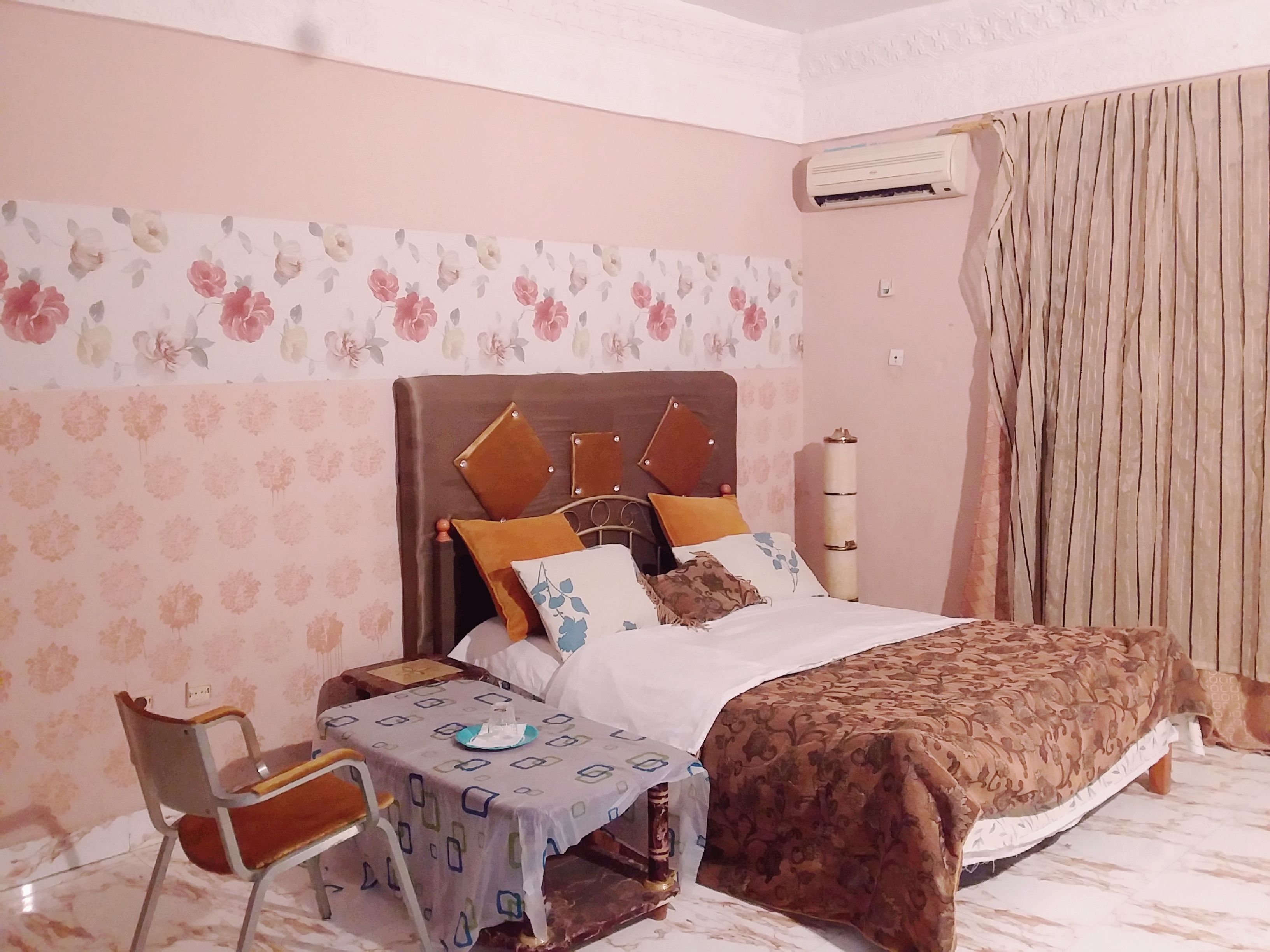 Desk, iron/ironing board, free WiFi, bed sheets