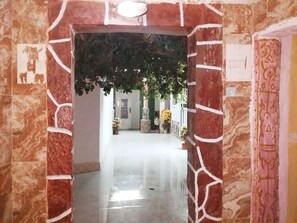 Interior entrance - Hotel Raha (Nouakchott)