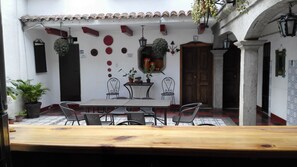 Breakfast, lunch and dinner served  - Hotel Cristal (Antigua Guatemala)