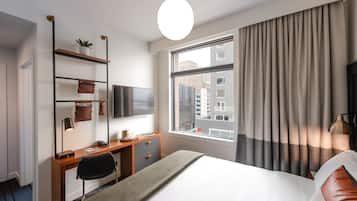 Room, 1 King Bed, City View