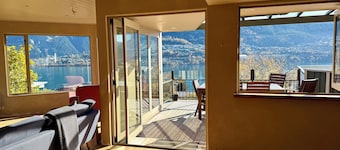 KELVIN HEIGHTS, QUEENSTOWN - utsikt over innsjøen, solrik
