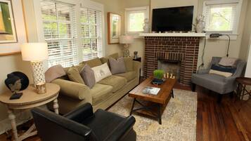 TV connectée, cheminée, Netflix, services de streaming