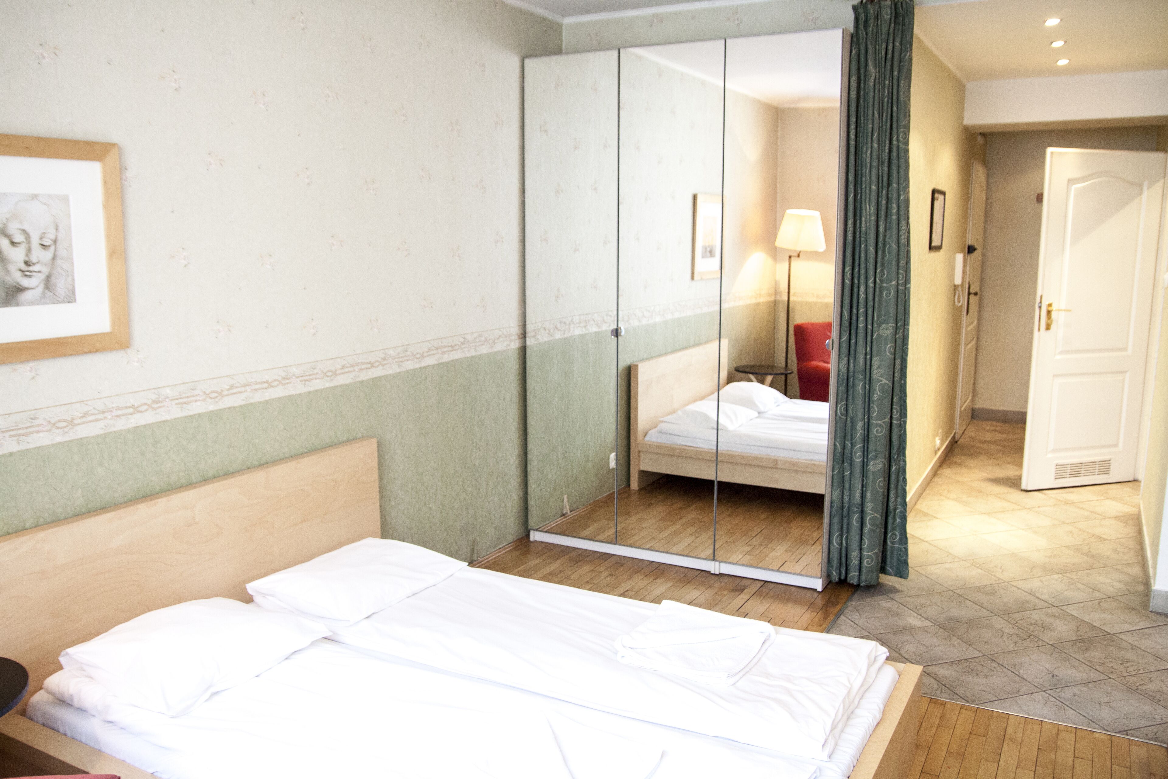 1 bedroom, iron/ironing board, Internet, bed sheets