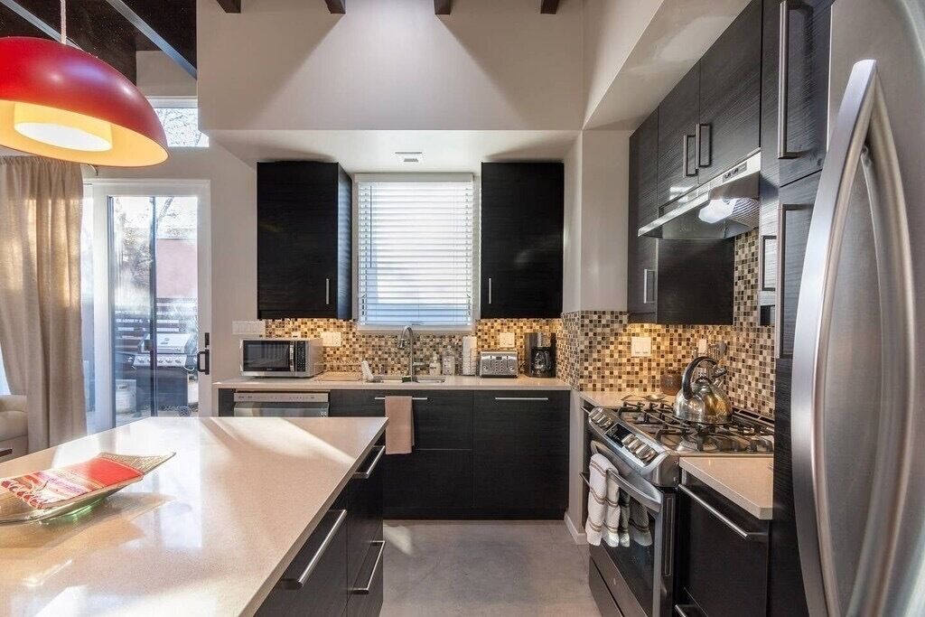 Refrigerador, microondas, horno, placa de cocina