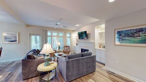 TV - Wonderfully Updated Two Bedroom Villa Close to Pool and Beach! (Hilton Head)