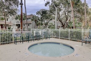 Pool - Wonderfully Updated Two Bedroom Villa Close to Pool and Beach! (Hilton Head)