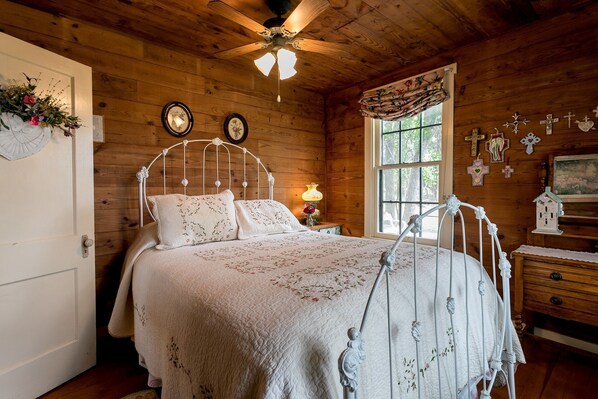 2 bedrooms, bed sheets