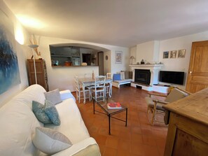 Téléviseur, foyer