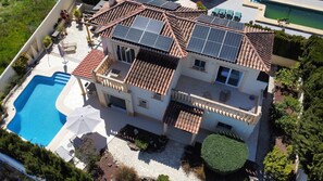 Exterior - Villa with private swimming pool within walking distance of the sea and Moraira (Teulada)