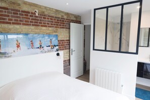 4 chambres, fer et planche à repasser, lit parapluie, Wi-Fi gratuit