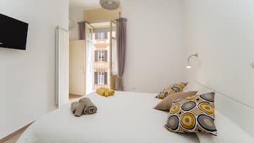 2 bedrooms, desk, soundproofing, iron/ironing board