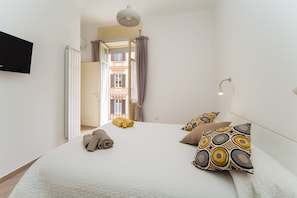 2 bedrooms, desk, soundproofing, iron/ironing board