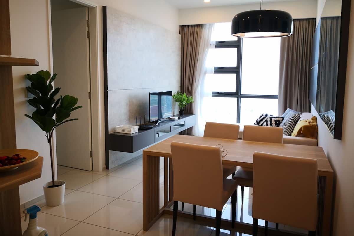 Exclusief appartement, 2 slaapkamers, uitzicht op stad | Dineren in de kamer