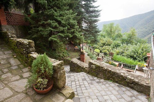 Stone Rustico with garden in ancient village, Tuscany Exclusive whirlpool