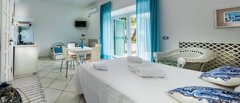 مكواة/لوح كي وواي فاي وملاءات أسرّة