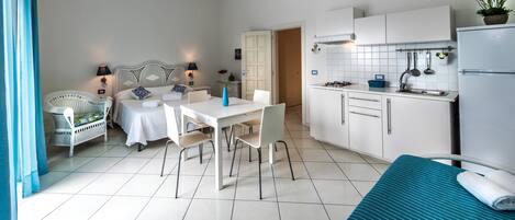 Bügeleisen/Bügelbrett, WLAN, Bettwäsche