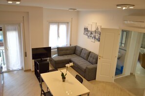 Interior - New apartment in Rome near the subway and just minutes from the Colosseum (Roma)