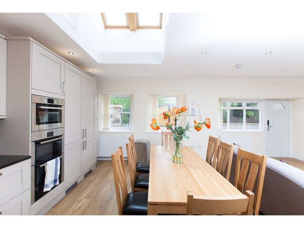 تناول الطعام