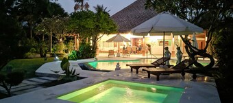 Villa Pantai: Luxury Beach Villa with Pool, Staff, Jacuzzi and Fitness studio