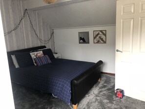5 chambres, fer et planche Ă repasser, accĂšs Internet, draps fournis