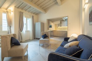 TV - Carapelli 7 Spectacular penthouse (florence)