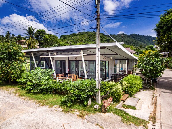 Fachada de la propiedad