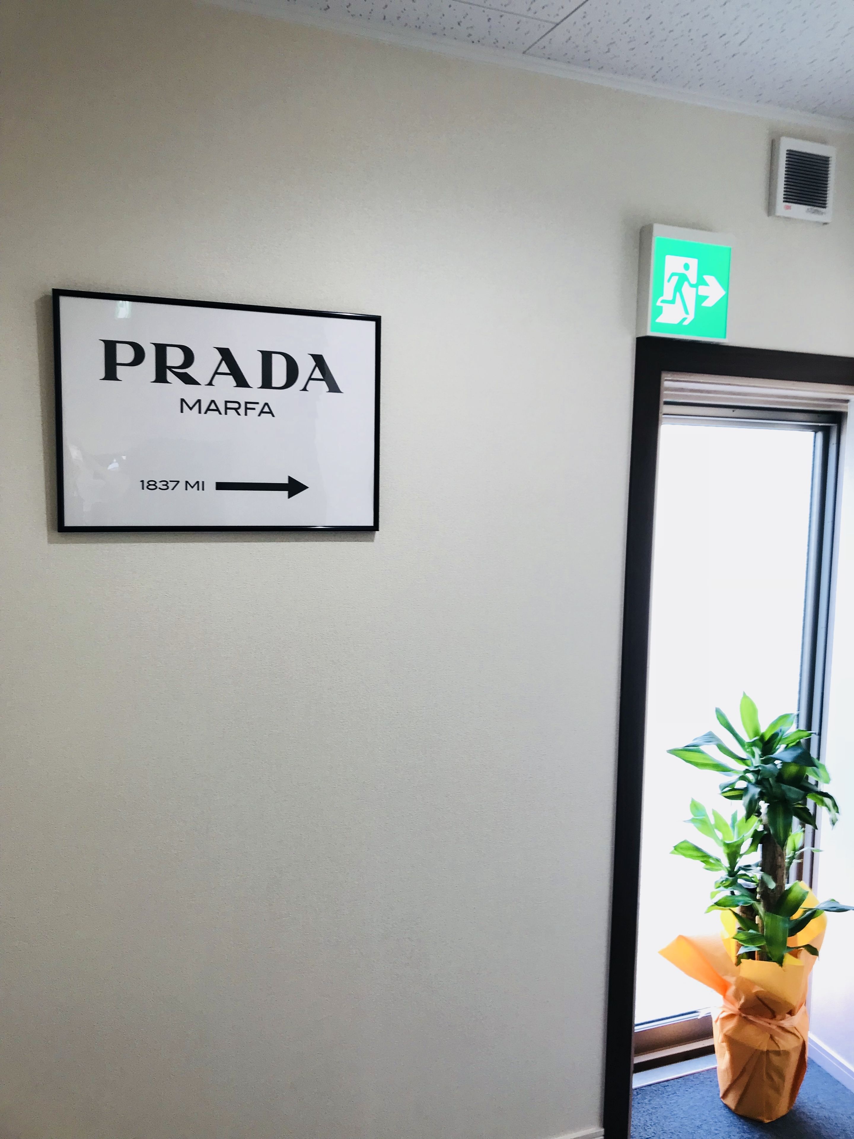 Phòng trò chơi máy arcade