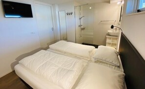 3 bedrooms, iron/ironing board, internet, bed sheets - Holiday home Zonnedorp 29, "Strandloper" (Renesse)