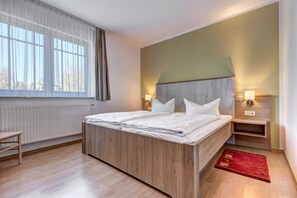 2 bedrooms, in-room safe, iron/ironing board, travel crib