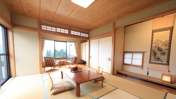 Tradisjonelt rom (Japanese Style For 5 People) | Dundyner, safe på rommet, blendingsgardiner og wi-fi (inkludert)