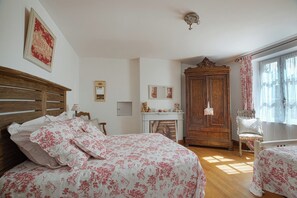 4 Schlafzimmer, Bügeleisen/Bügelbrett, Reisekinderbett, kostenloses WLAN