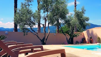 Piscine extérieure, piscine chauffée