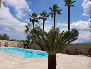 Piscine extérieure, piscine chauffée