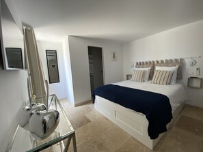 4 soverom, strykejern/-brett, wi-fi og sengetøy