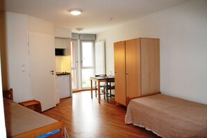 Skrivebord, wi-fi (inkludert), sengetøy og rullestolvennlig