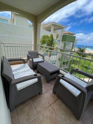 Property grounds - #9 Jobos Beach 4BR, 3BA Penthouse w/ Pool Table (Isabela)