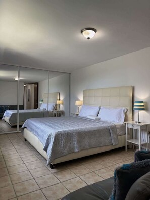 4 Schlafzimmer, Bügeleisen/Bügelbrett, Reisekinderbett, WLAN