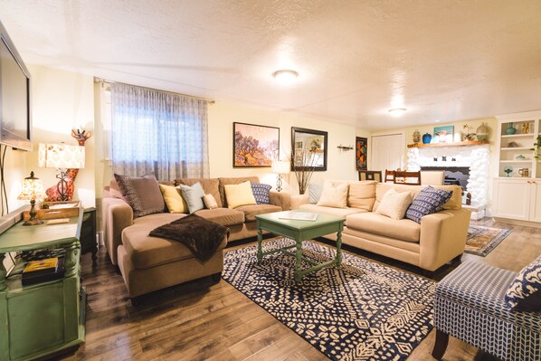 TV, fireplace, video games, DVD player