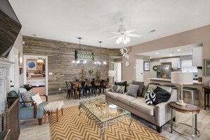 スマートテレビ、DVD プレーヤー