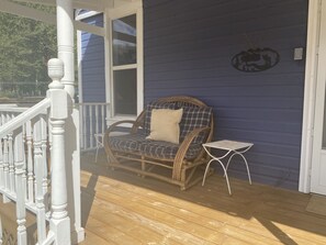 Terrace/patio - Bungalow 1880's with Stunning views of Colorado's fourteeners and pet friendly (Twin Lakes)