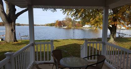 Lakefront home on All-Sports Long Lake