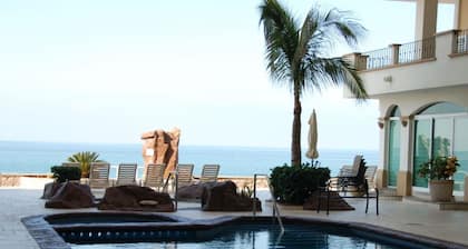 AMAZING oceanfront views! Beautiful 3 Bedroom Condo in Tiara Sands, Mazatlan!