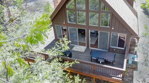 Outdoor dining - PROMO 10% WEEKLY/25% MONTHLY DISCOUNT
Planning on spending some time in Yosemite (Groveland)