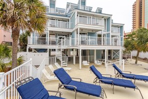 Terrace/patio - 10BR/10BA HeatedPool HotTub FirePit Easy Beach Access Basket/Pickle/VolleyBall (Gulf Shores)