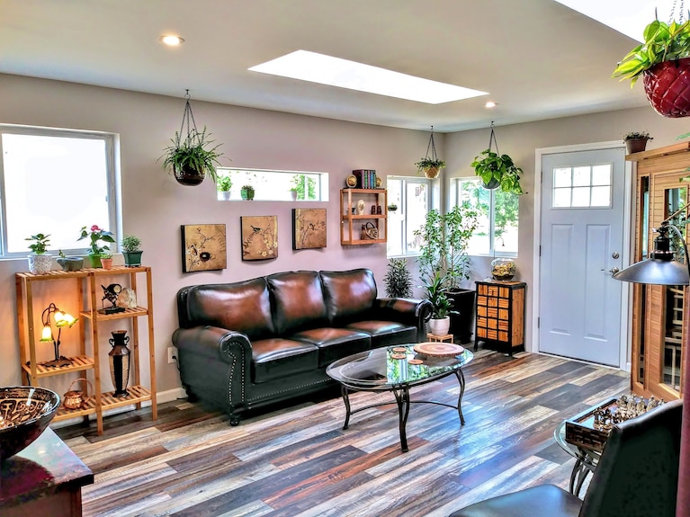 Reconnect ~ Relax ~ Rejuvenate ~ Explore ~ Larch Avenue Getaway - Port Angeles, Washington