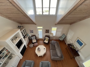 Smart TV, videojuegos, tenis de mesa y libros 